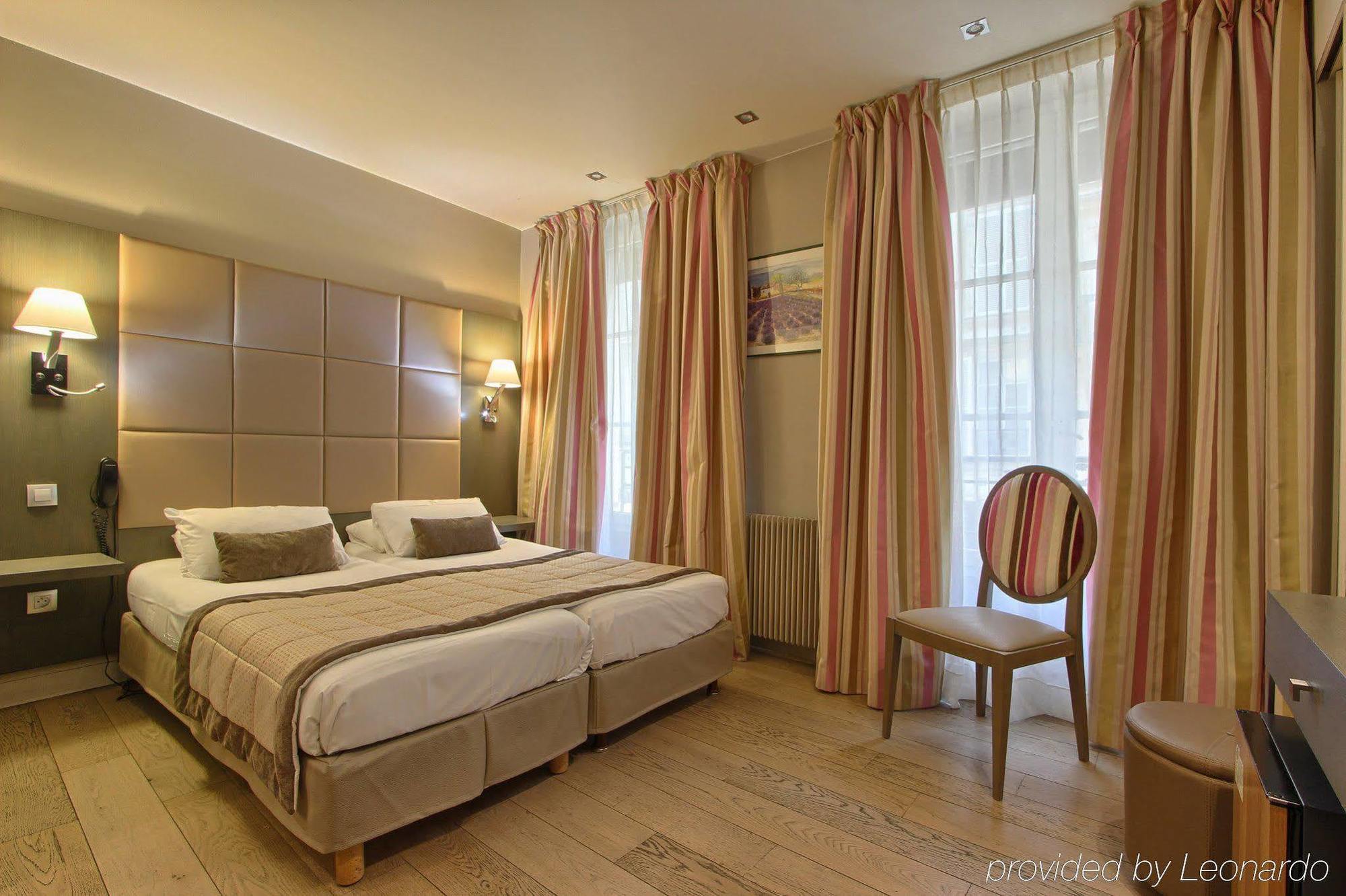 Villa Margaux Opera Montmartre Párizs Szoba fotó